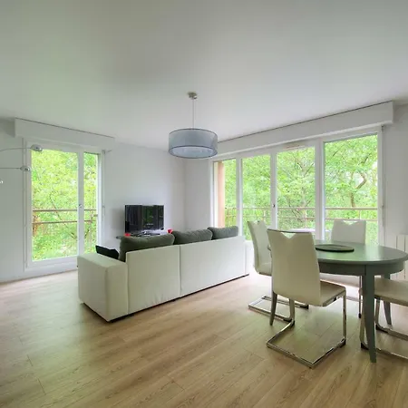 Le Clos Des Artistes Apartment Osny